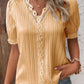 Camisa elegante de encaje liso con cuello en V