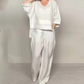 💎 Set de dos piezas de algodón y lino con dobladillo irregular – camiseta de escote en V + pantalones de pierna ancha, transpirable y con estilo 🍂👚 natural