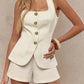 Elegante Conjunto de Chaleco con Cuello Cuadrado y Shorts